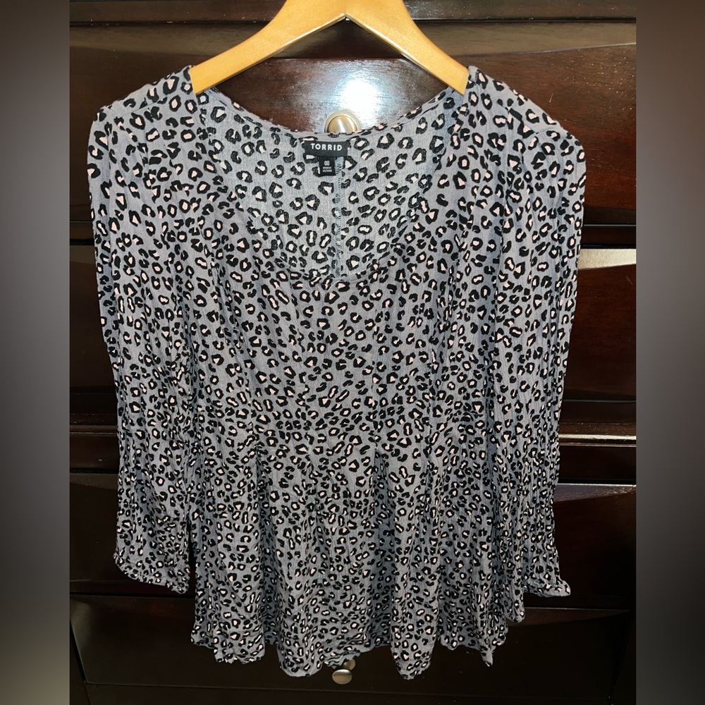torrid Gray with Pink Leopard Print Peplum Blouse